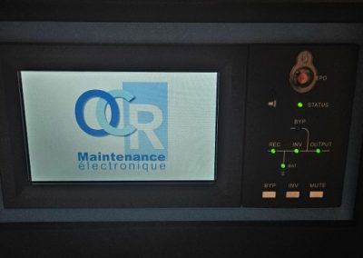 Client Aéronautique en IdF - OCR Maintenance Electronique remplace en urgence un onduleur INVT modulaire de 45 kVA en location courte durée